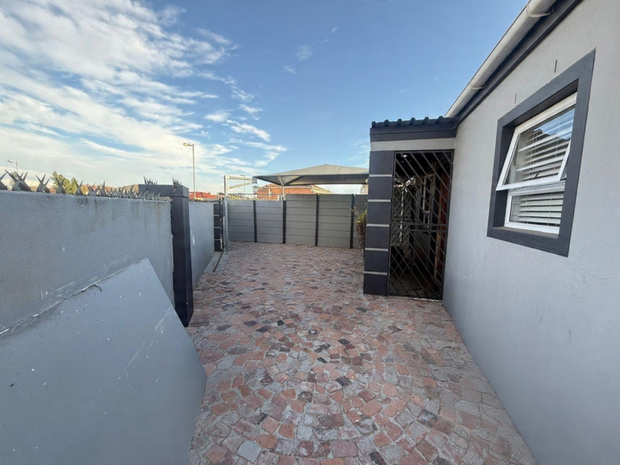 2 Bedroom Property for Sale in Hamilton Estate Western Cape
